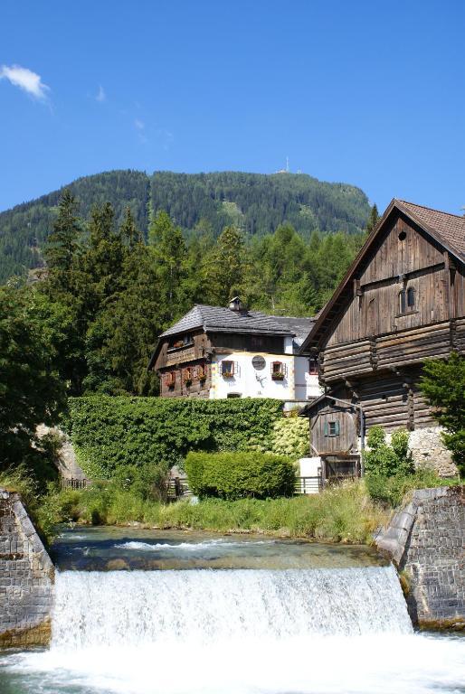 Haus Katris *